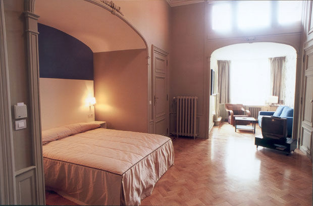 Mas Aparthotel Eu Brussels Room photo