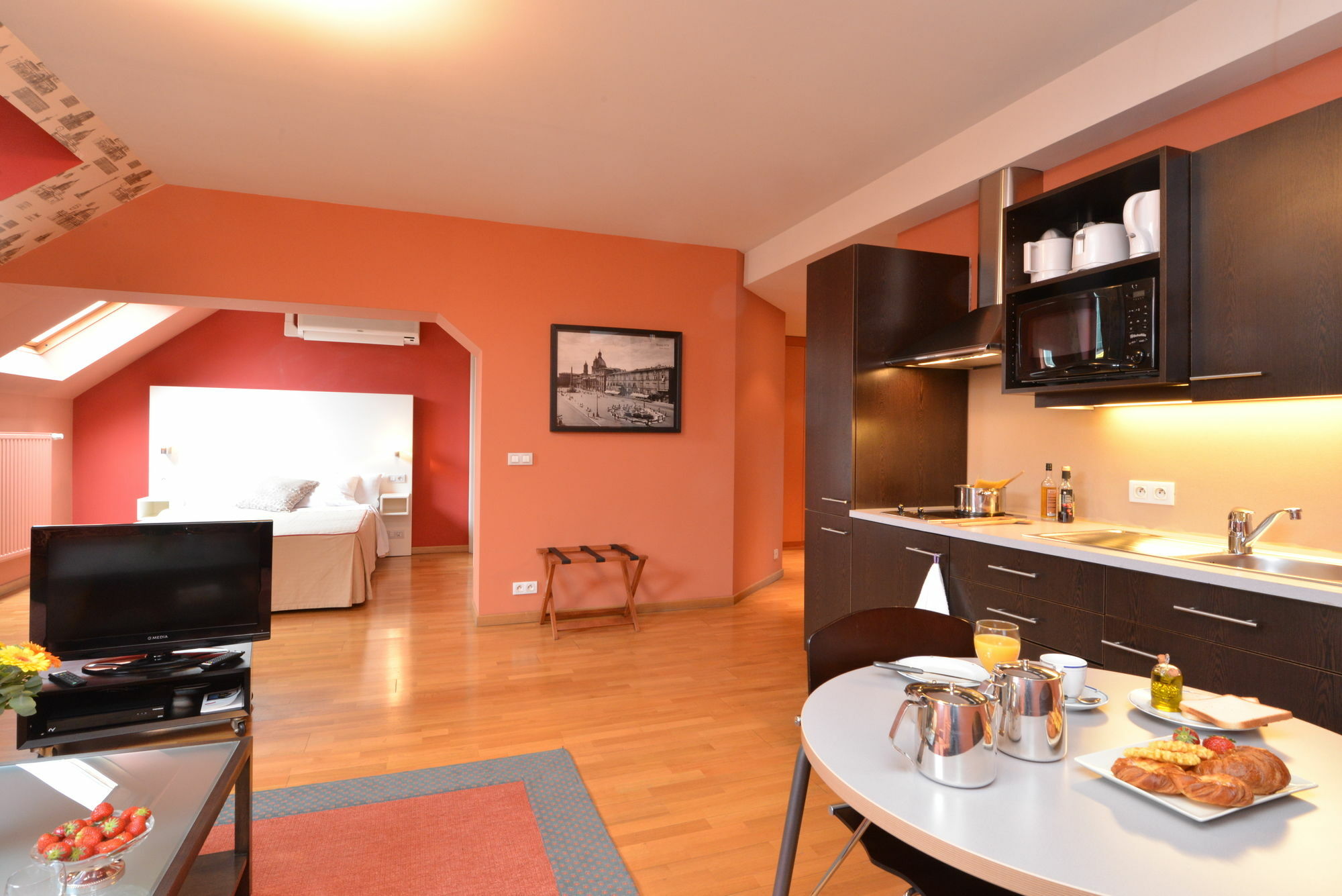 Mas Aparthotel Eu Brussels Exterior photo